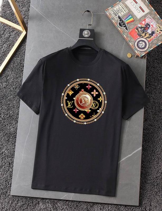 Louis Vuitton Men's T-shirts 186